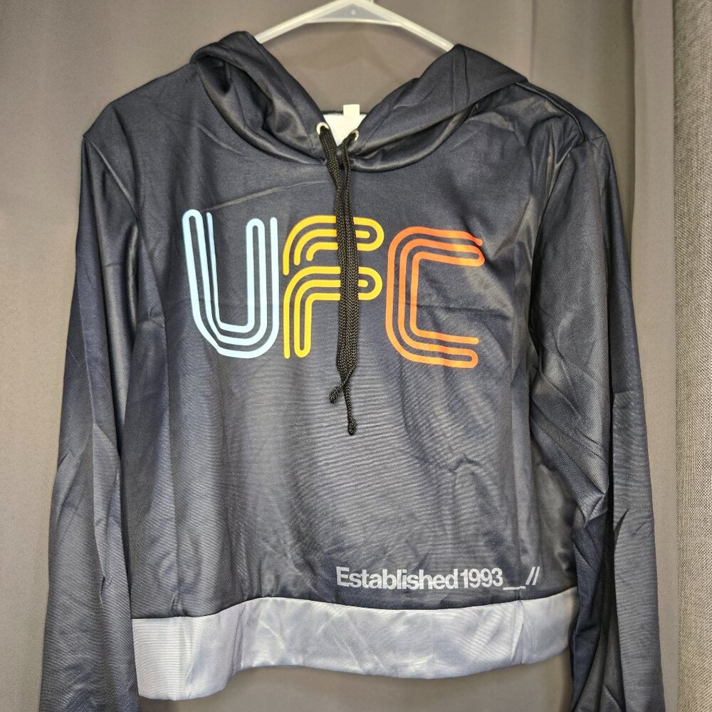 Ubix Now Women's UFC Graphic Crop Hoodie Pullover Black Women's XL New w/o Tags